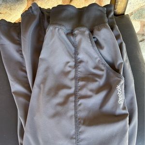 Reebox joggers size Small